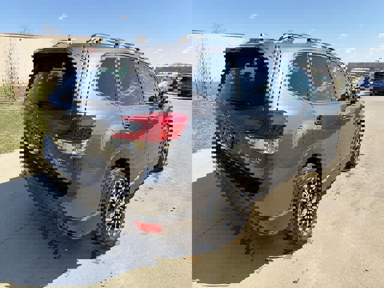 Used 2023 Subaru Forester Limited image 6