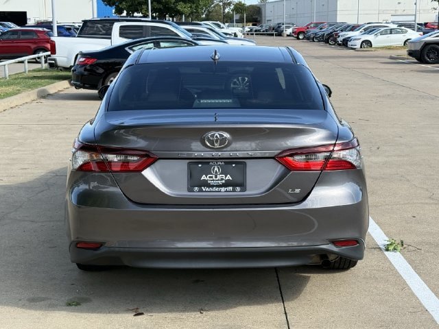 Used 2022 Toyota Camry LE FWD image 5