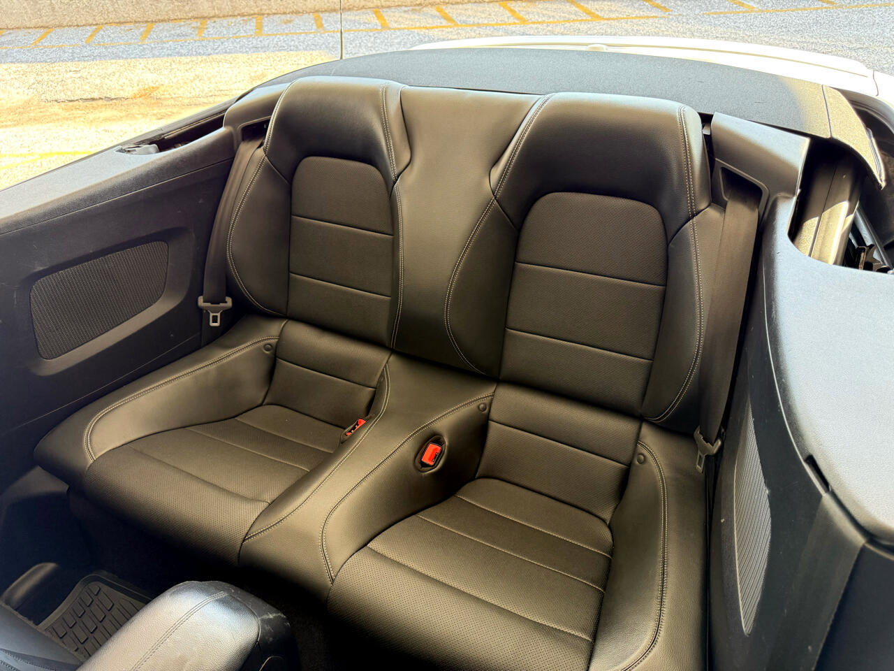 Used 2019 Ford Mustang Premium image 4