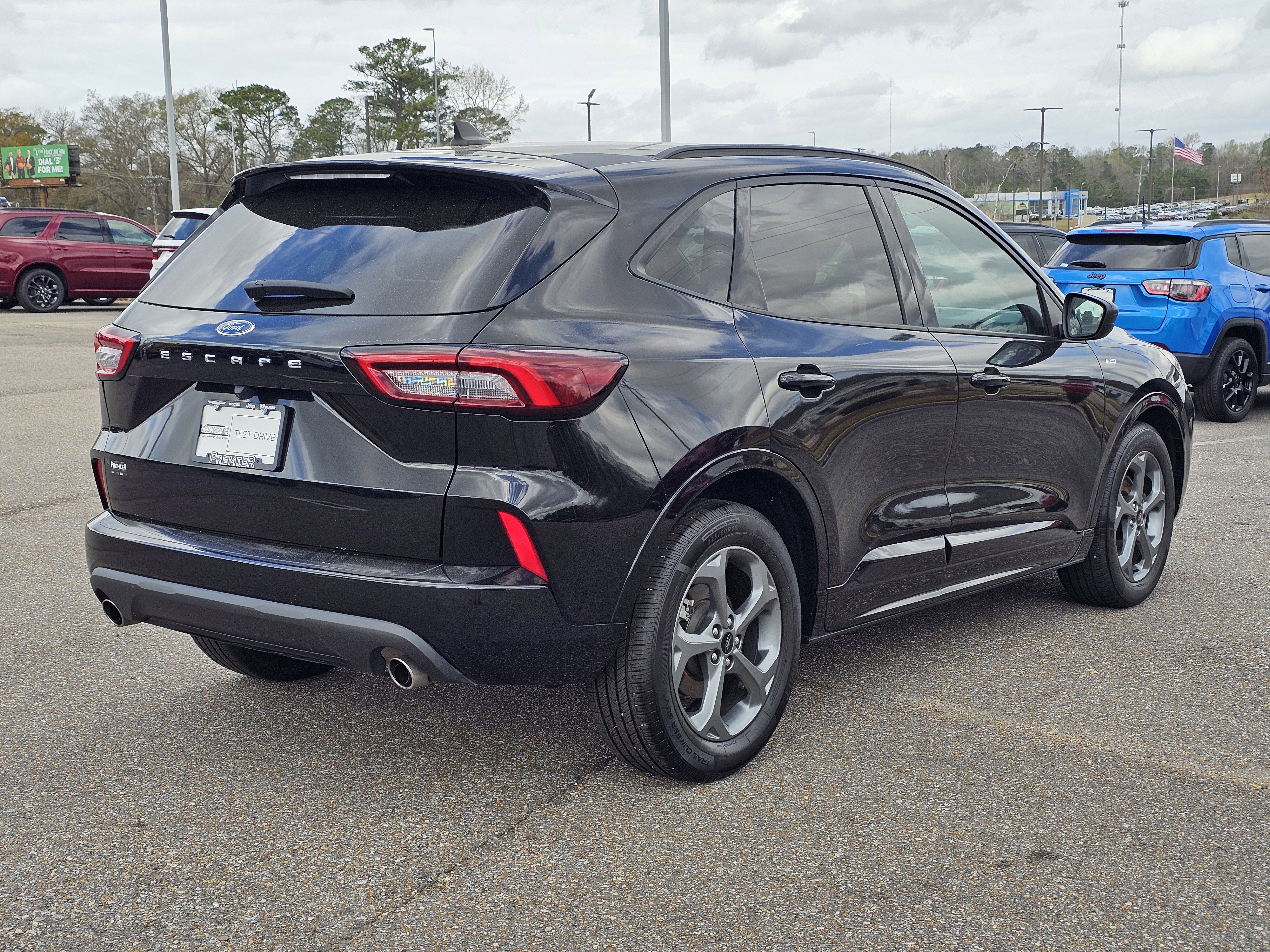 Used 2023 Ford Escape ST-Line image 9
