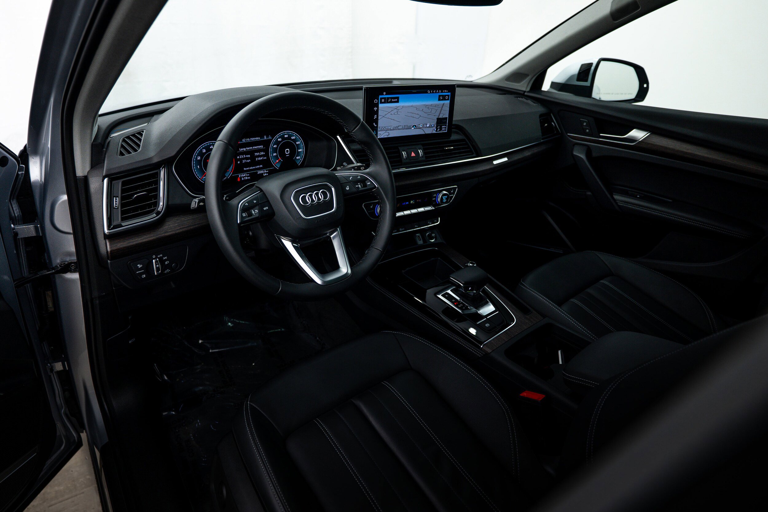 Certified 2023 Audi Q5 2.0T Premium Plus w/ Premium Plus Package AWD/4WD image 10