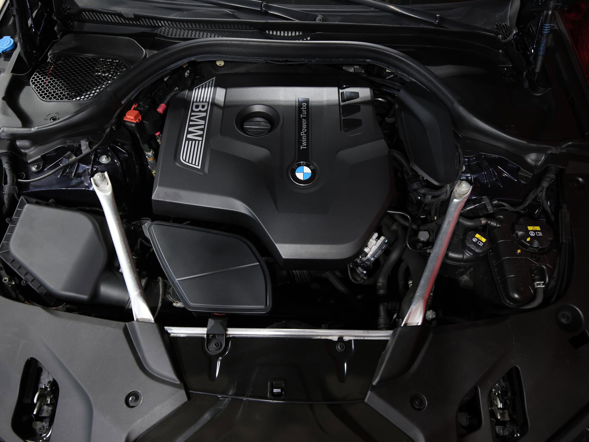 Used 2018 BMW 530i xDrive image 24