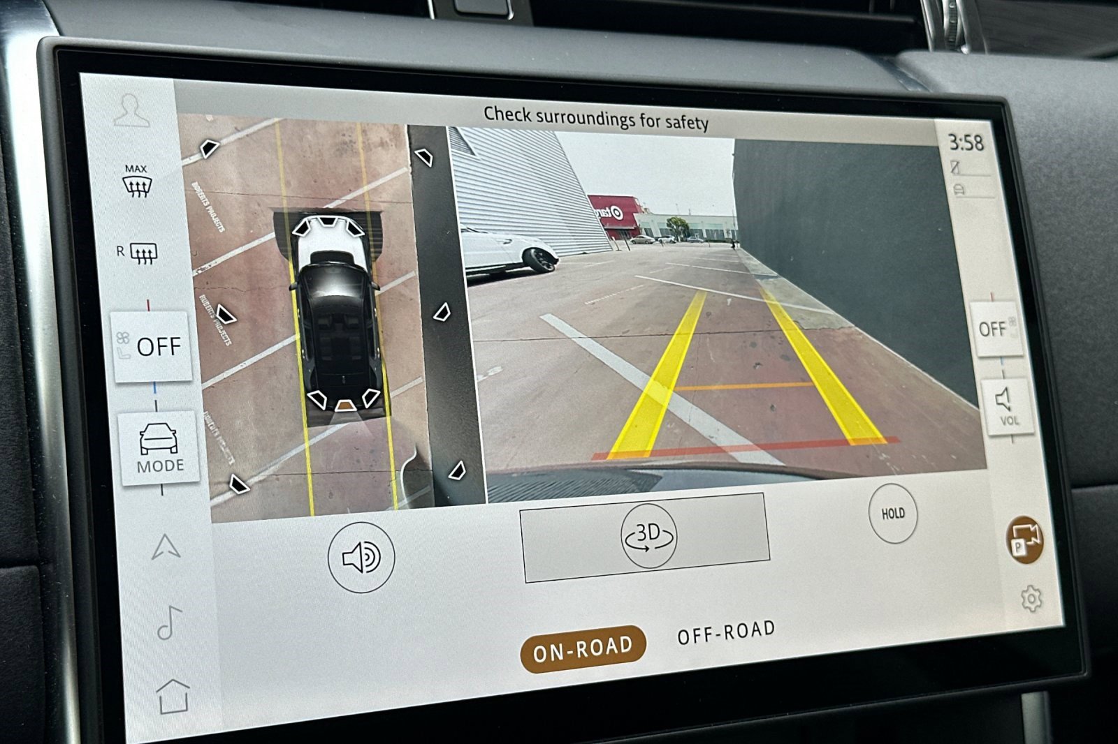 Used 2025 Land Rover Discovery Sport S image 22