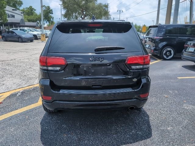 Used 2018 Jeep Grand Cherokee Laredo RWD image 6