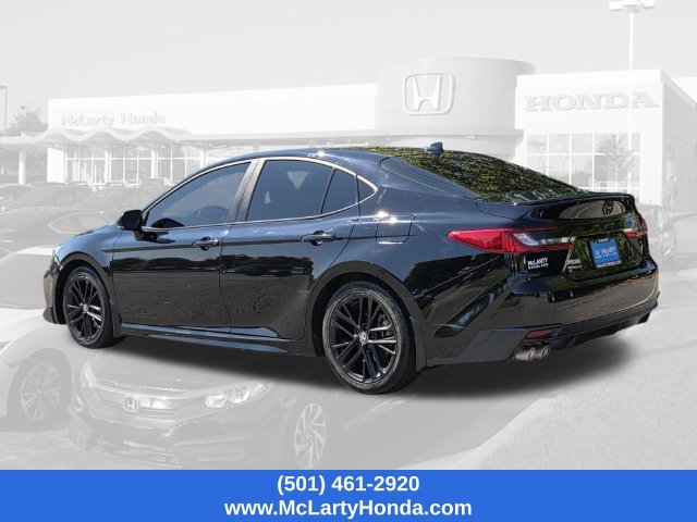 Used 2025 Toyota Camry SE FWD image 3