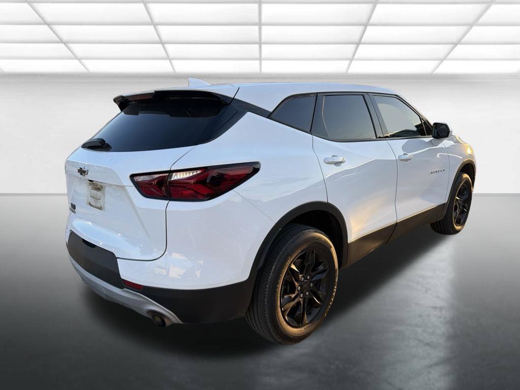 Used 2021 Chevrolet Blazer LT w/ LPO, Cargo Package FWD image 2
