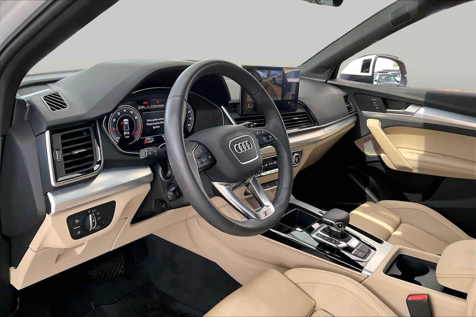 Used 2025 Audi Q5 2.0T Premium Plus w/ Premium Plus Package AWD/4WD image 18