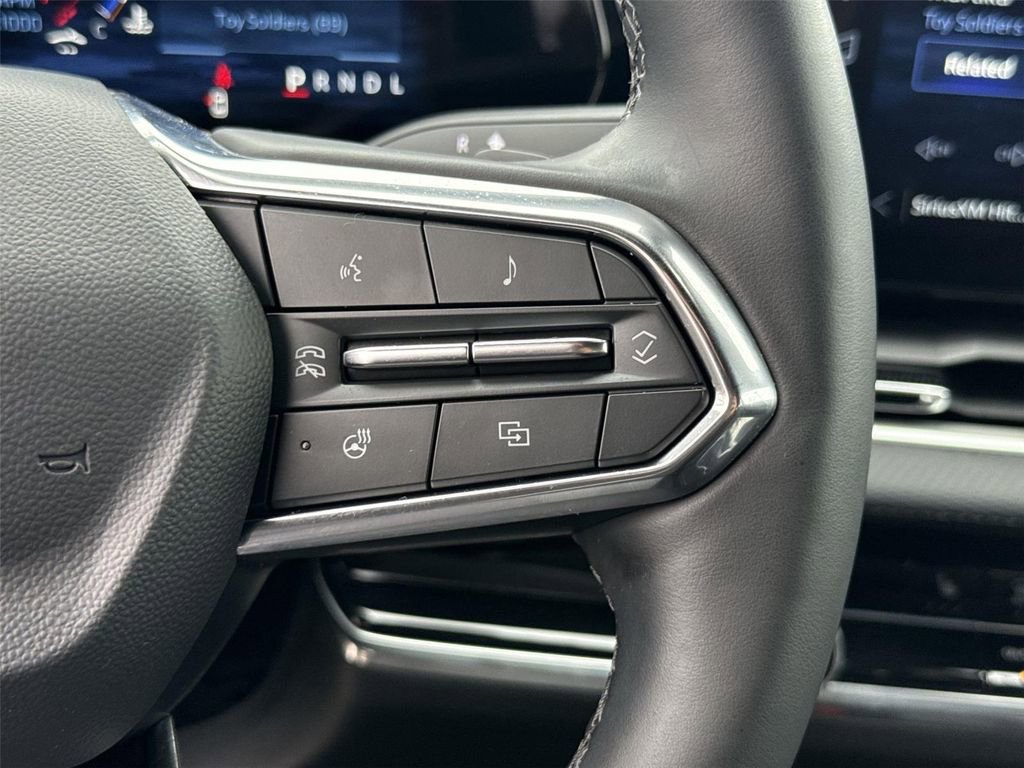 Used 2025 Chevrolet Equinox LT image 33