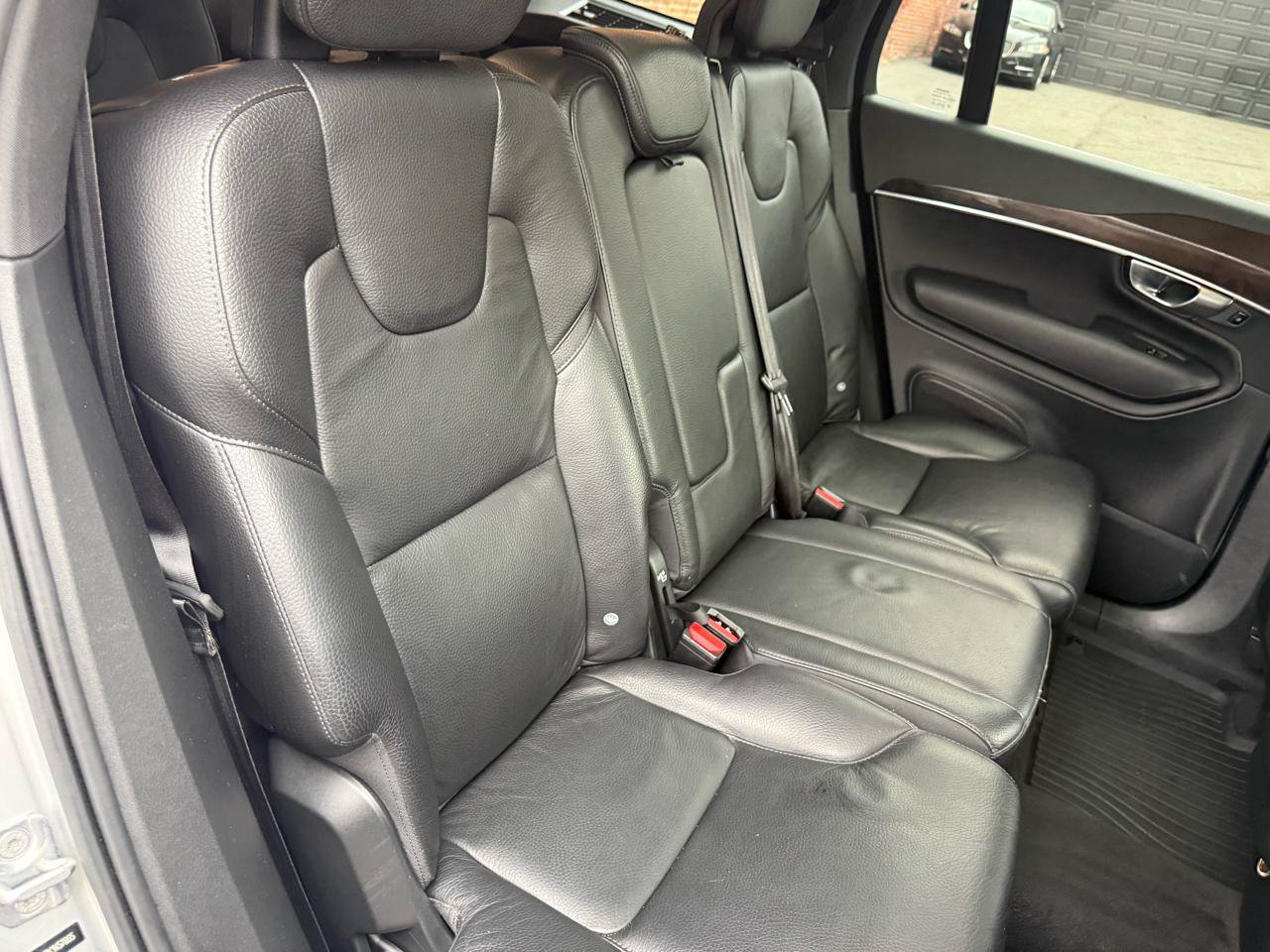 Used 2019 Volvo XC90 T5 Momentum FWD image 8