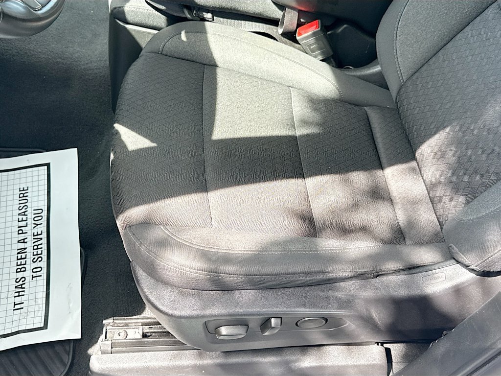 Used 2025 Chevrolet Silverado 1500 LT RWD image 20