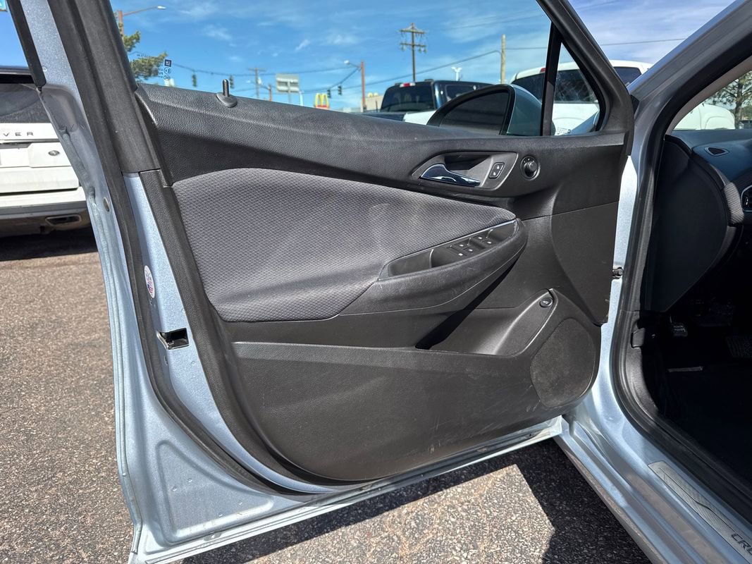 Used 2017 Chevrolet Cruze LS FWD image 37