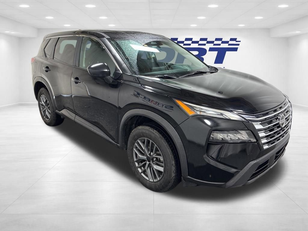 Used 2024 Nissan Rogue S image 3