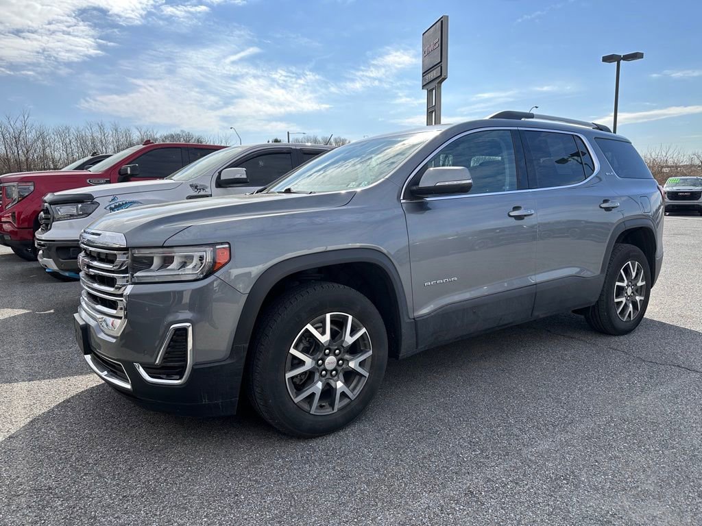 Used 2022 GMC Acadia SLE w/ Driver Convenience Package image 2