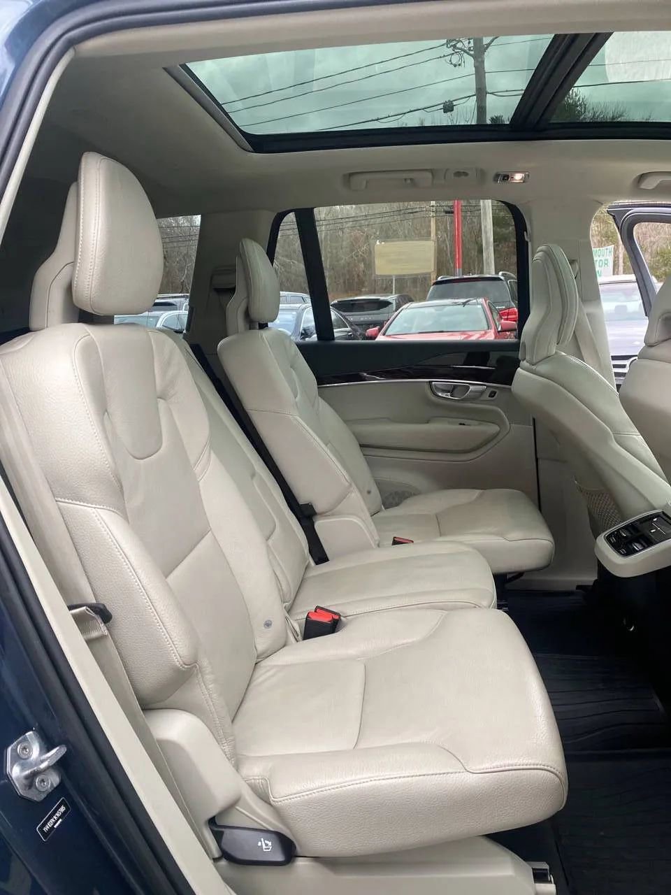 Used 2019 Volvo XC90 T5 Momentum w/ Advanced Package image 25