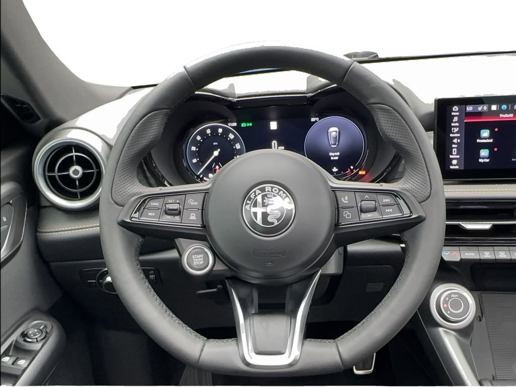 New 2026 Alfa Romeo Tonale w/ Black Premium Package AWD/4WD image 33