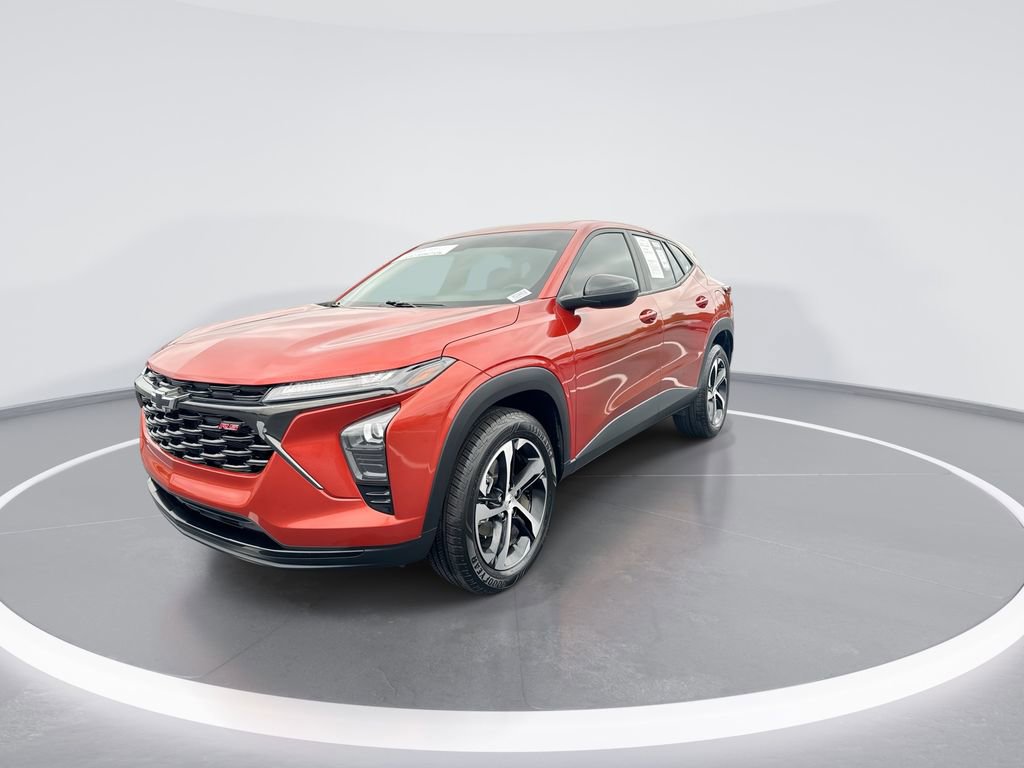 Used 2024 Chevrolet Trax RS w/ Driver Confidence Package image 4