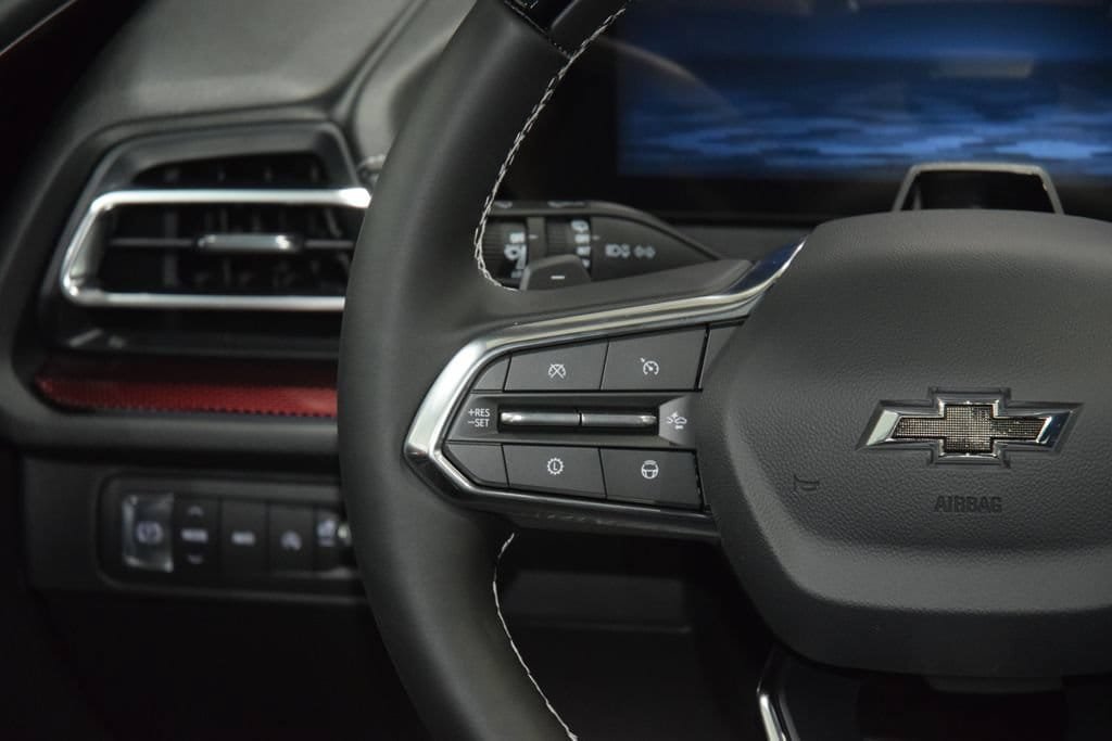 New 2026 Chevrolet Traverse Z71 w/ Enhanced Driving Package AWD/4WD image 36