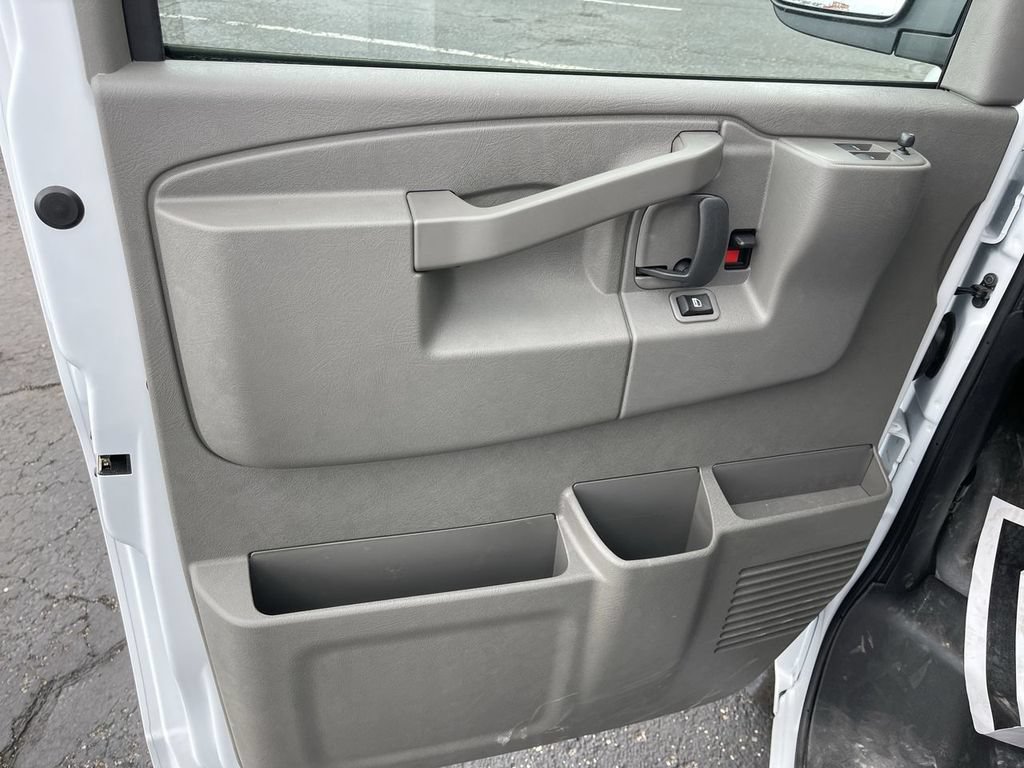 New 2026 Chevrolet Express 2500 w/ Driver Convenience Package RWD image 6