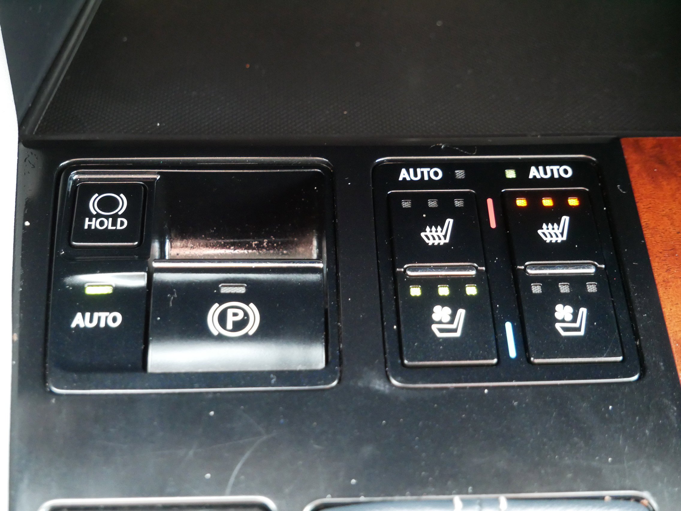 Used 2018 Lexus RX 350L Premium w/ Premium Package image 21