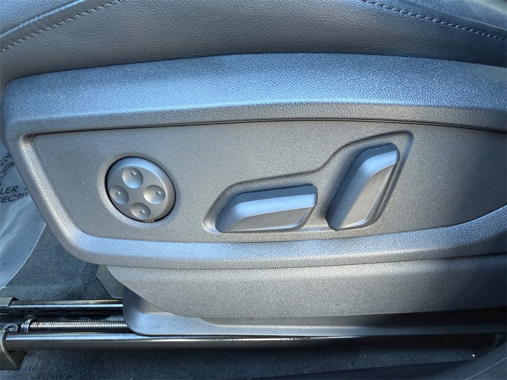 Used 2025 Audi Q5 2.0T Premium image 10