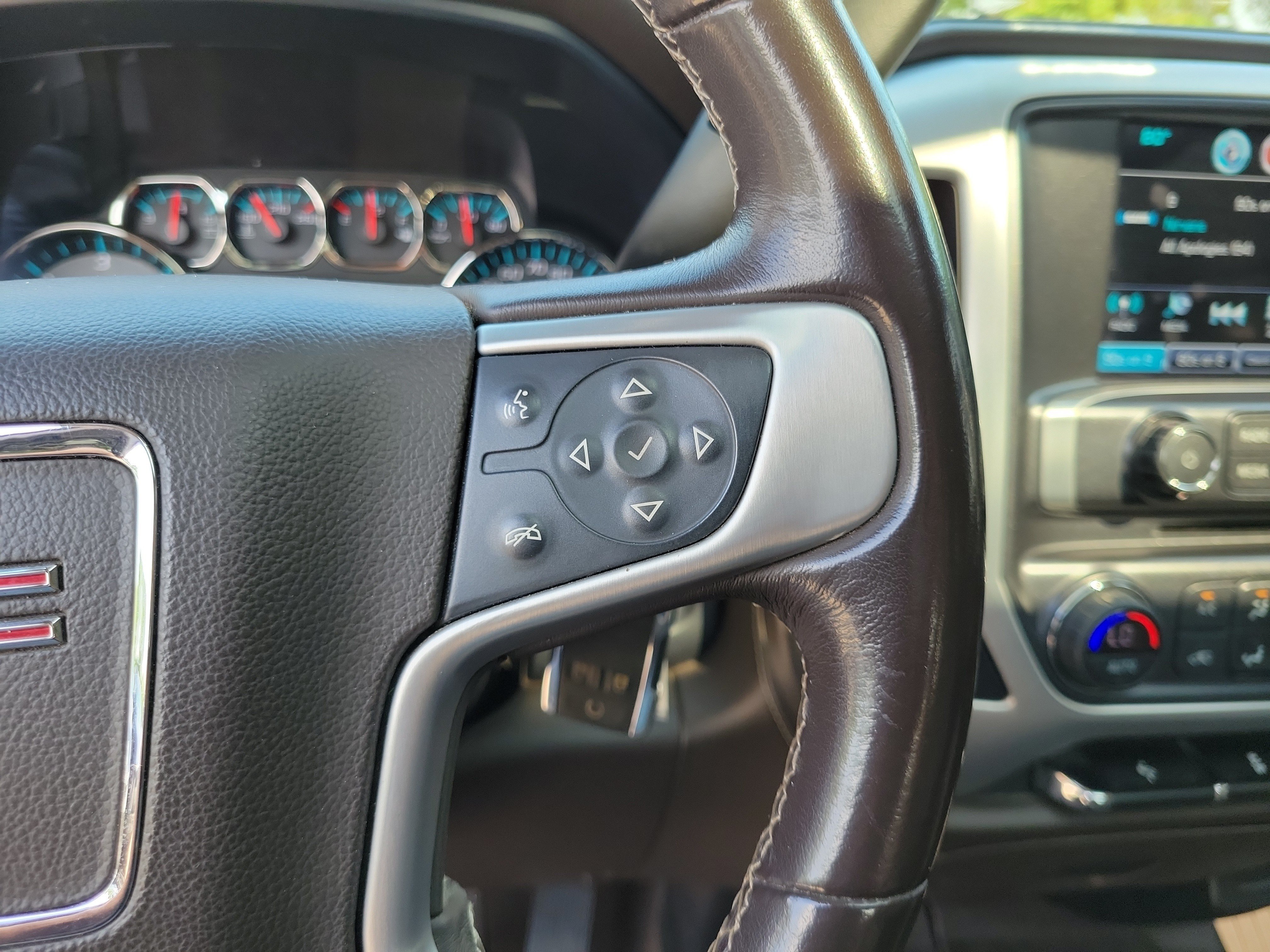 Used 2018 GMC Sierra 1500 SLT w/ SLT Premium Package AWD/4WD image 23