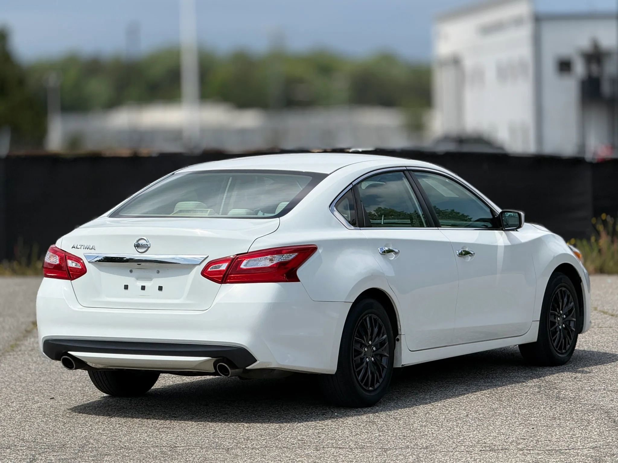 Used 2016 Nissan Altima 2.5 S w/ Power Driver Seat Package FWD image 9