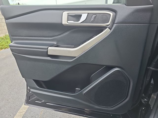 Used 2023 Ford Explorer XLT w/ Equipment Group 202A image 34