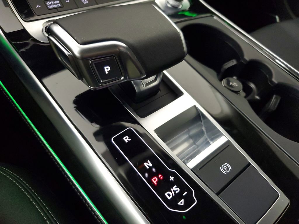 Used 2023 Audi Q8 Premium Plus w/ Premium Plus Package image 32