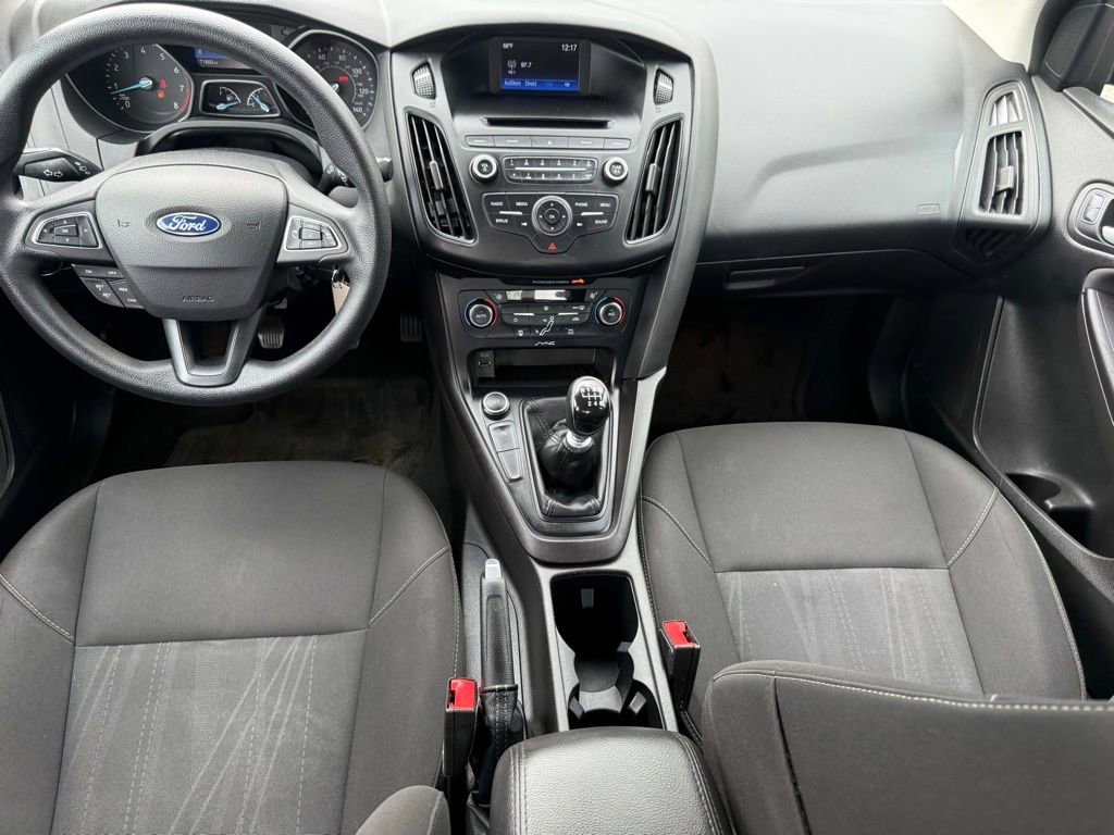 Used 2017 Ford Focus SE FWD image 31