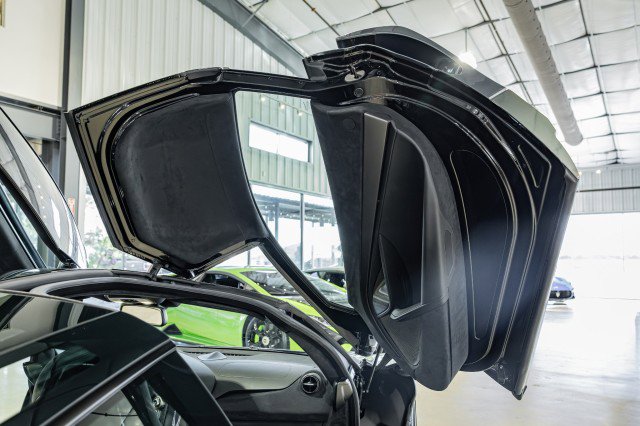 Used 2018 McLaren 720S Performance image 14