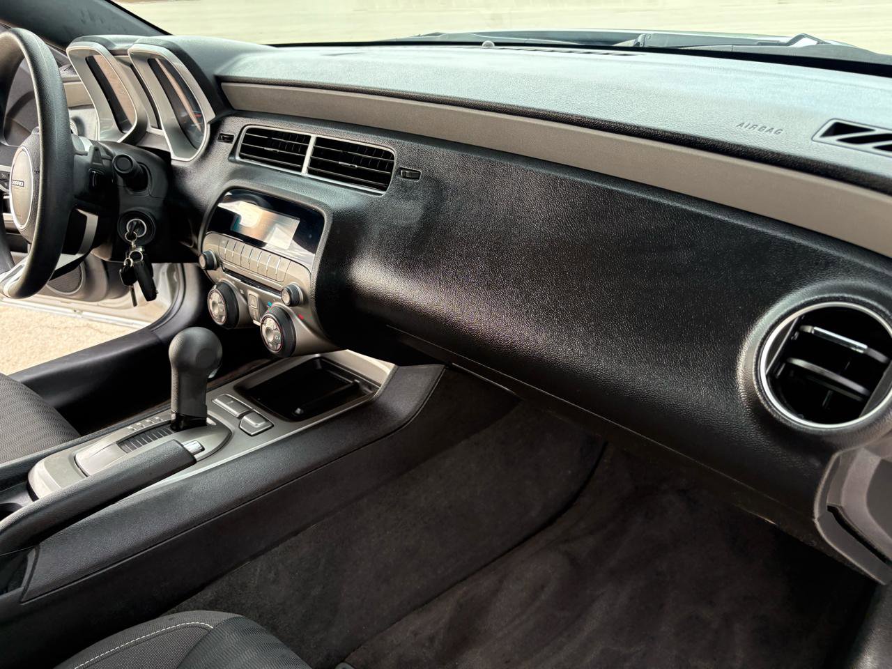 Used 2010 Chevrolet Camaro LS RWD image 33