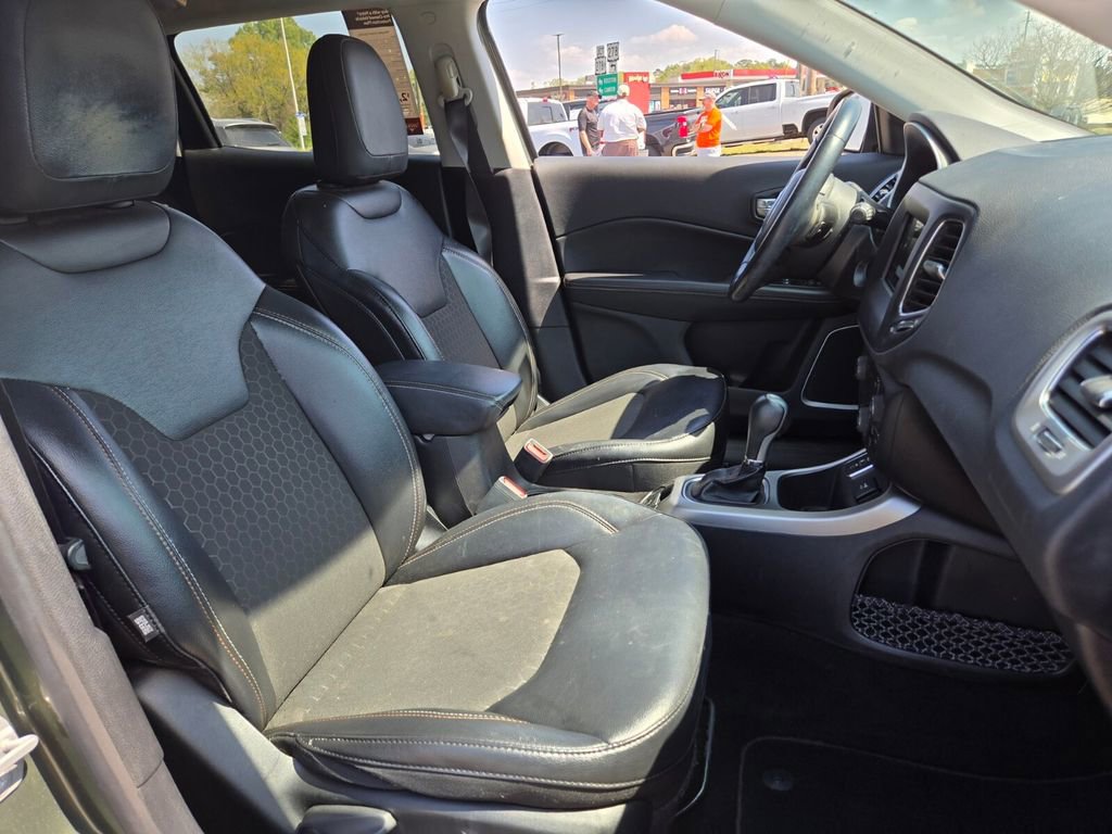 Used 2020 Jeep Compass Latitude image 20