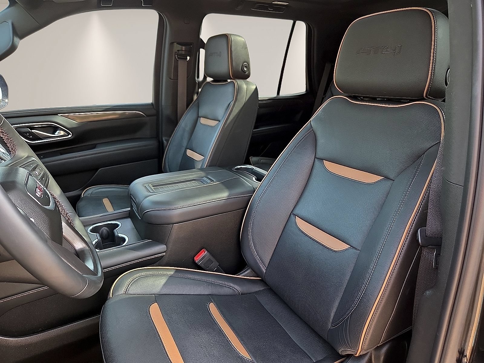 Used 2023 GMC Yukon AT4 AWD/4WD image 20