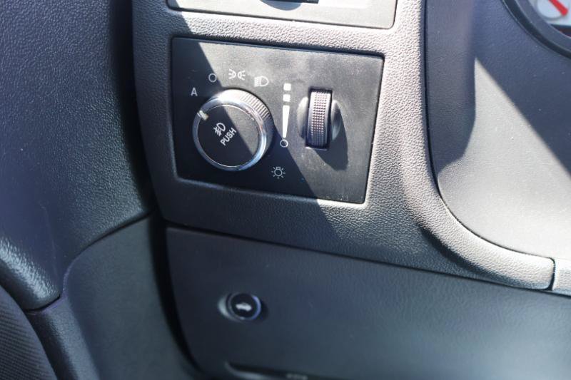 Used 2013 Dodge Challenger R/T RWD image 14