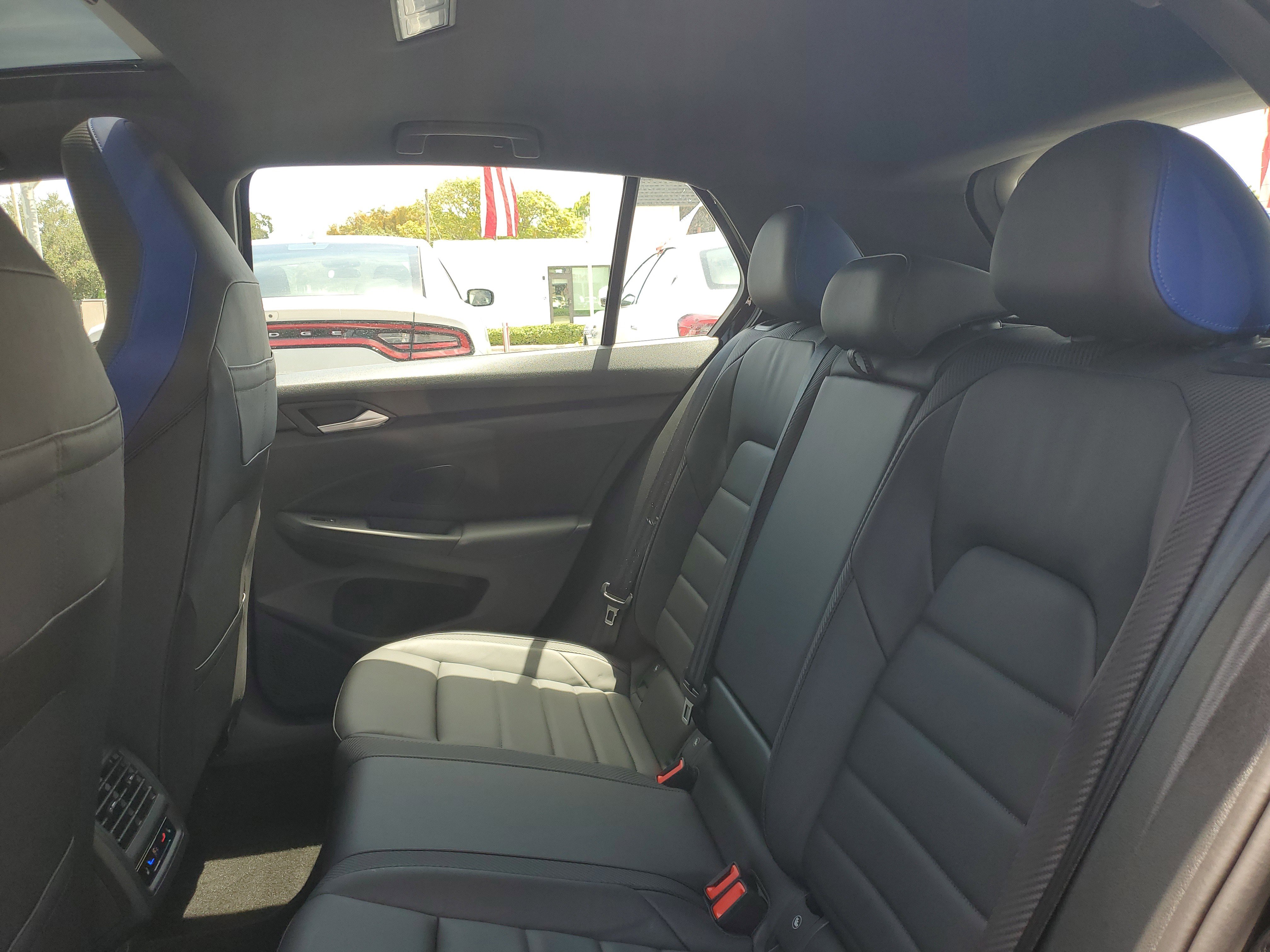 Used 2023 Volkswagen Golf R image 12