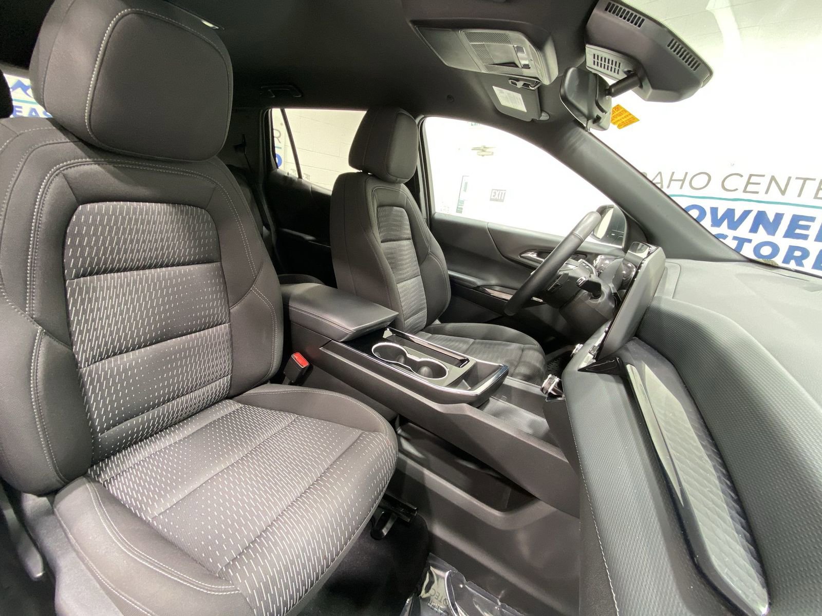 Used 2025 Chevrolet Equinox LT AWD/4WD image 24
