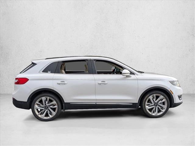 Used 2018 Lincoln MKX Reserve w/ Driver Assistance Package AWD/4WD image 5