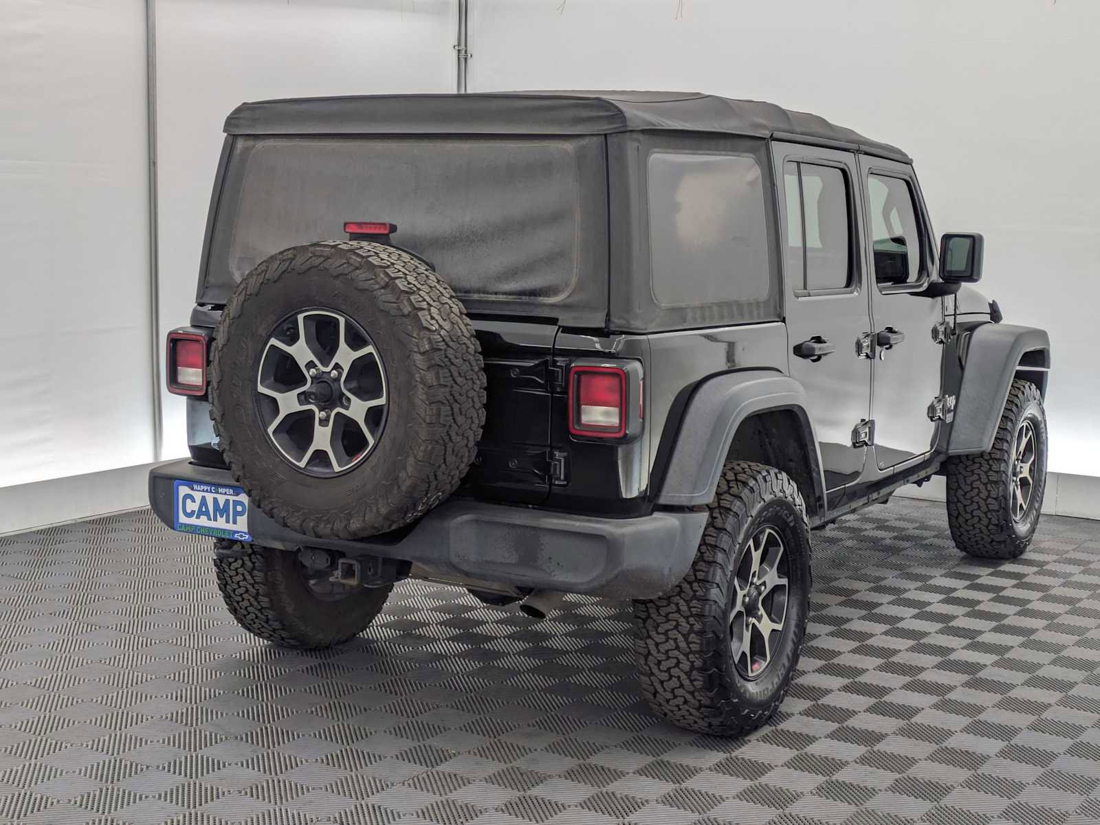 Used 2018 Jeep Wrangler Unlimited Sport image 6