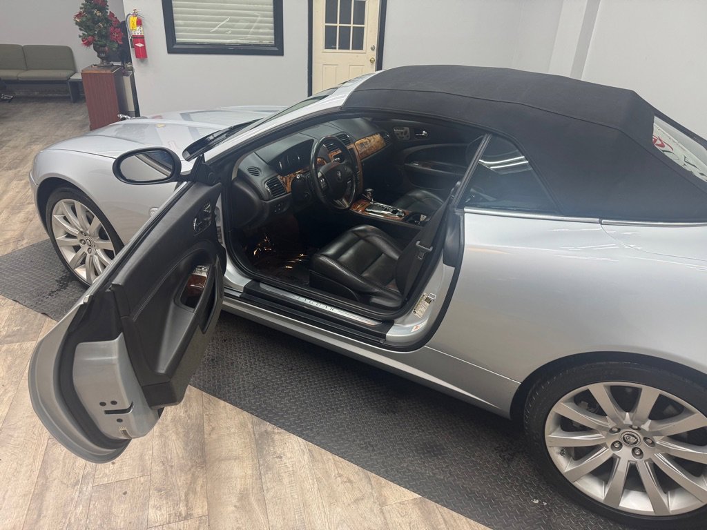Used 2009 Jaguar XK Convertible RWD image 16