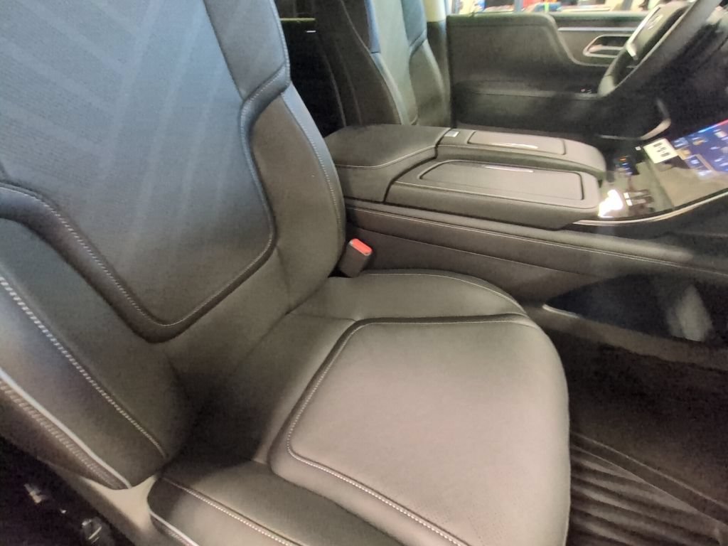 New 2027 INFINITI QX80 Luxe w/ Cargo Package RWD image 19