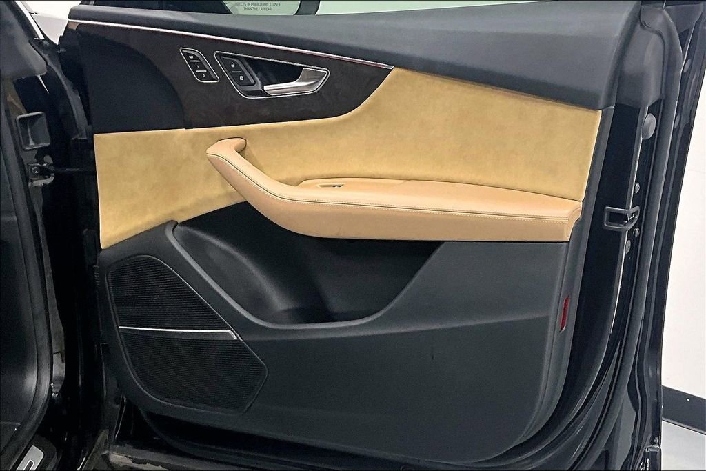 Used 2019 Audi Q8 Prestige AWD/4WD image 19