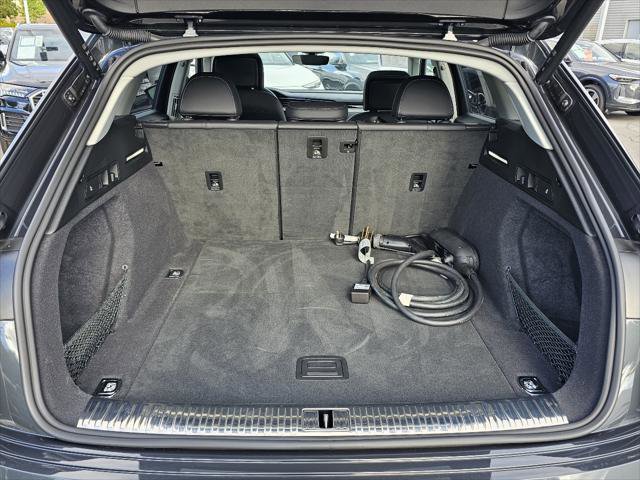 Certified 2024 Audi Q8 e-tron Premium Plus w/ Premium Plus Package AWD/4WD image 7