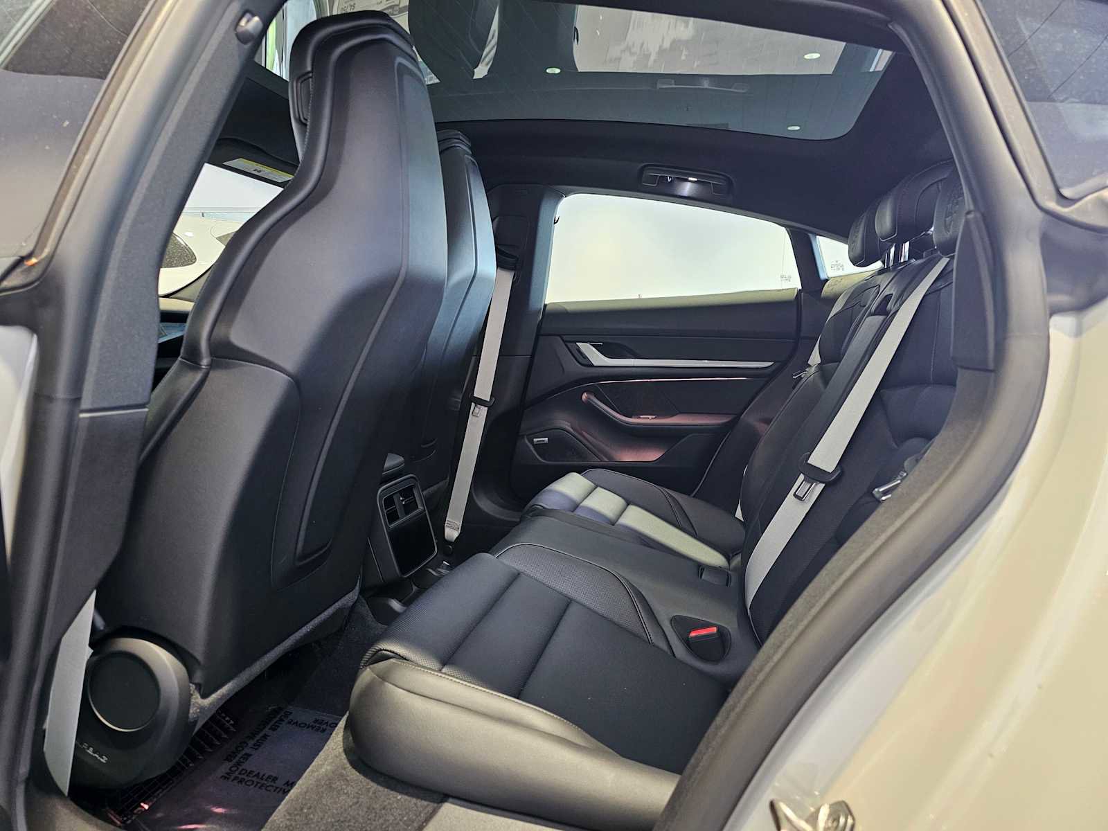 New 2025 Porsche Taycan image 19