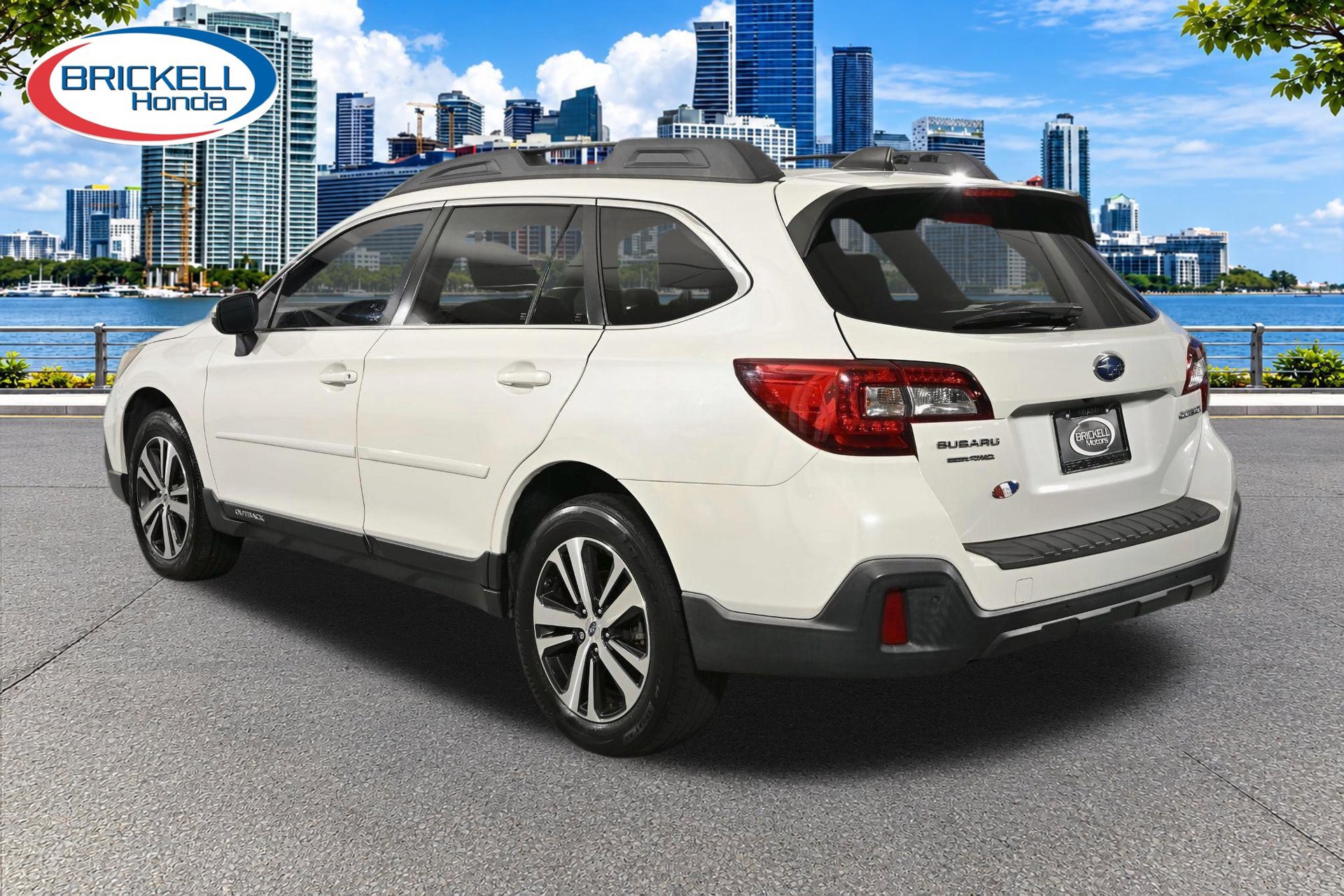 Used 2019 Subaru Outback 2.5i Limited AWD/4WD image 3