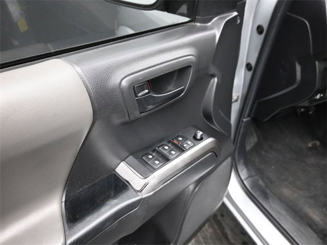 Used 2022 Toyota Tacoma SR5 image 14