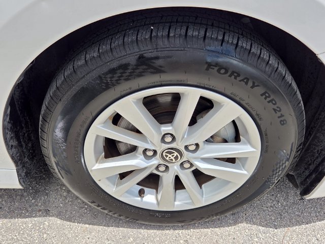 Used 2025 Toyota Camry LE FWD image 10