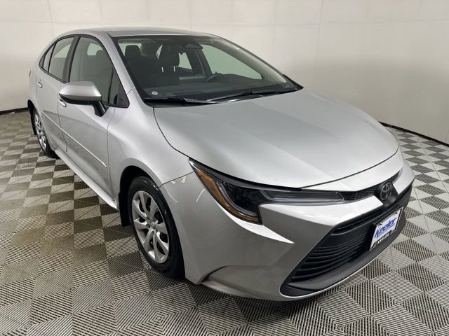 Used 2023 Toyota Corolla LE image 1