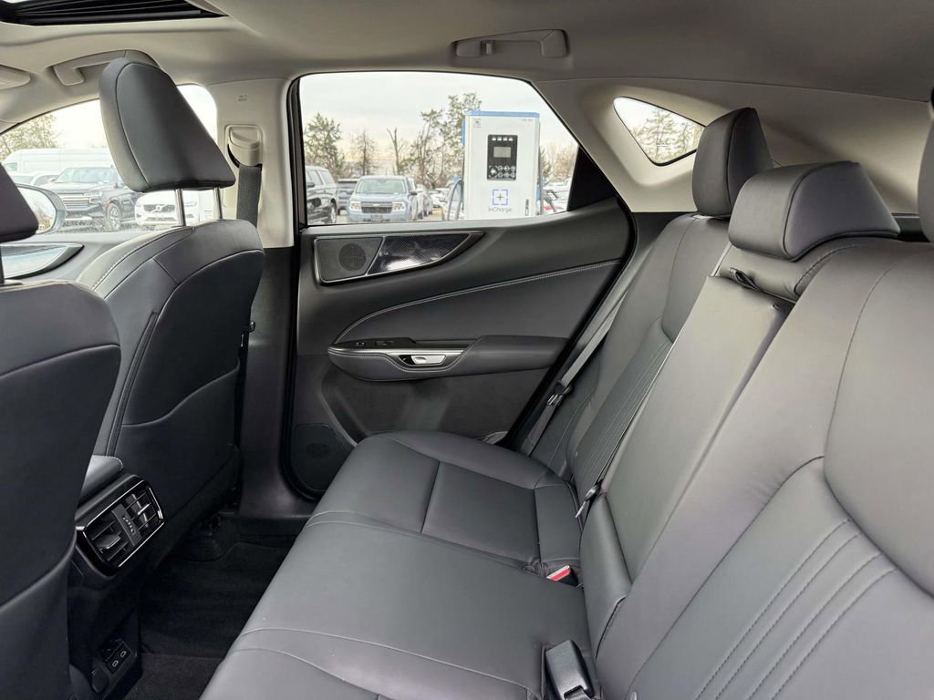 Used 2025 Lexus NX 350 AWD image 17