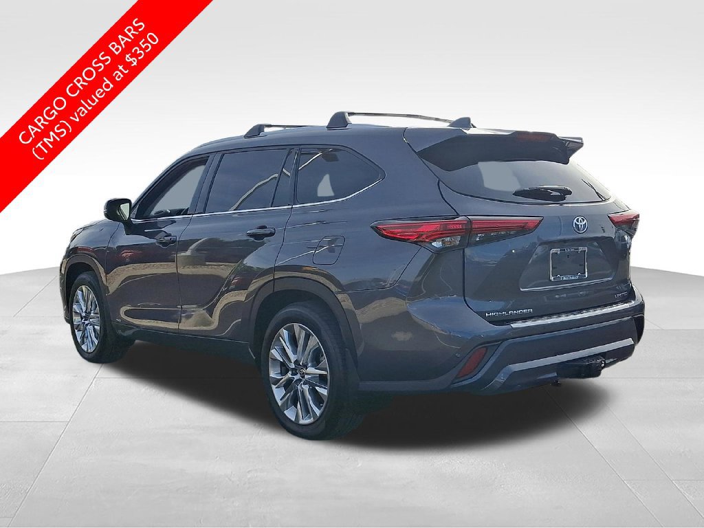 Certified 2022 Toyota Highlander Limited AWD/4WD image 6