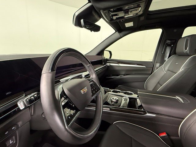 Certified 2026 Cadillac Escalade Luxury w/ Touring Package AWD/4WD image 18